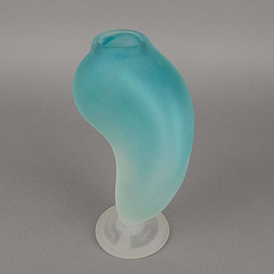 JEFF GOODMAN Ovelle Footed Art Glass Vase