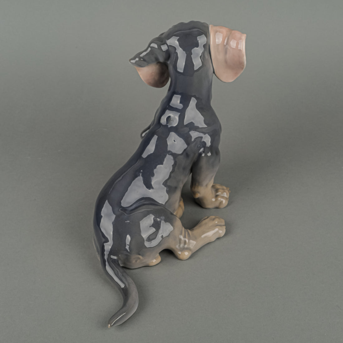 ROYAL COPENHAGEN Figurine Dachshund Dog 856
