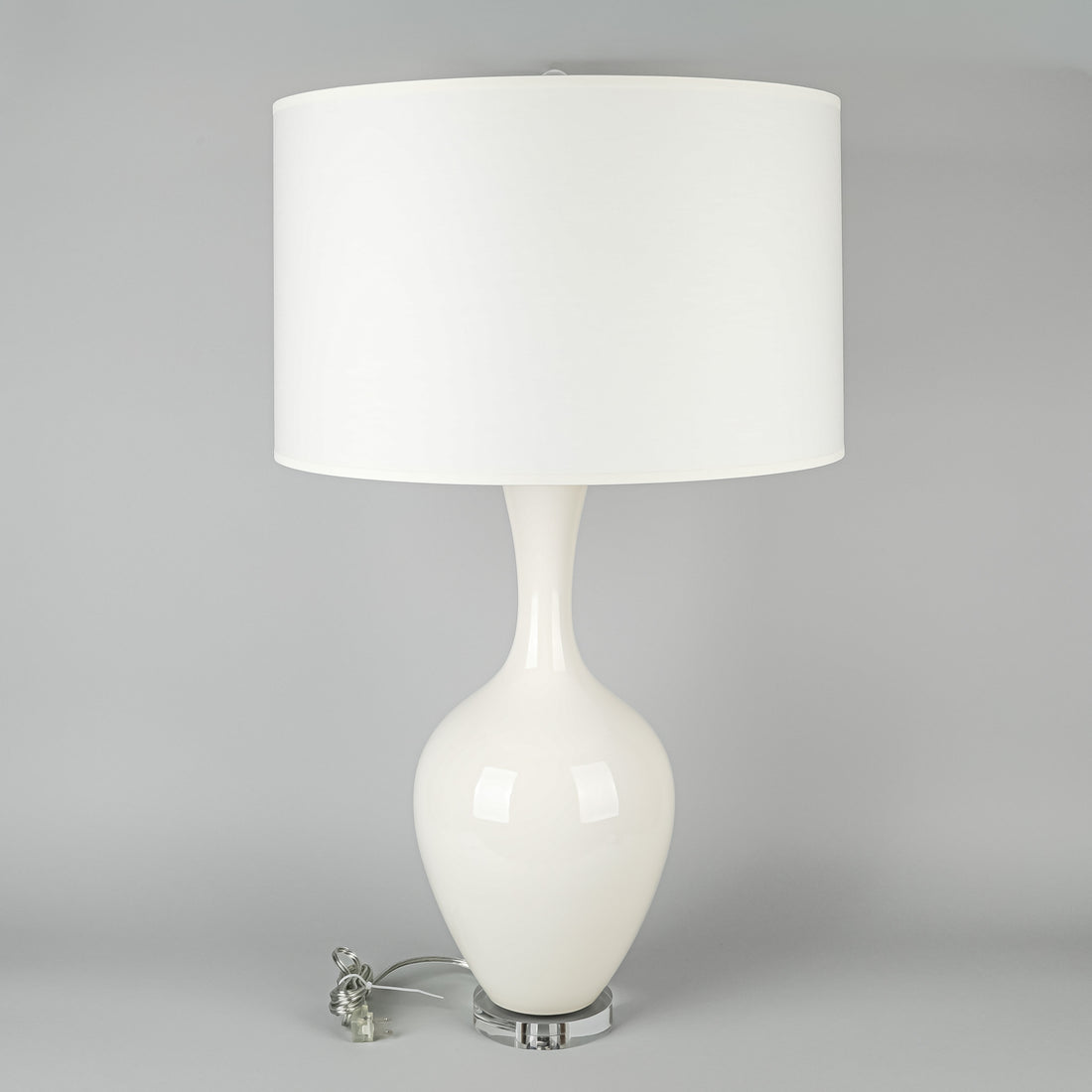 ROBERT ABBEY White Audrey Lamps With Shades Set of 2