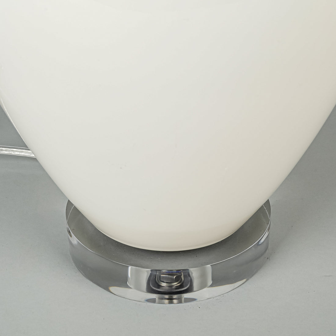 ROBERT ABBEY White Audrey Lamps With Shades Set of 2