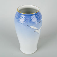 BING & GRØNDAHL Seagull Vase #682
