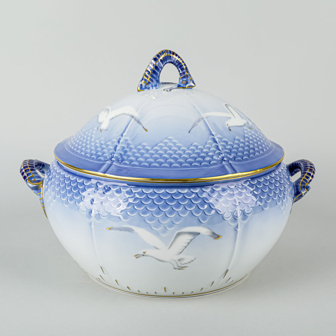 BING & GRØNDAHL Seagull Covered Tureen #666