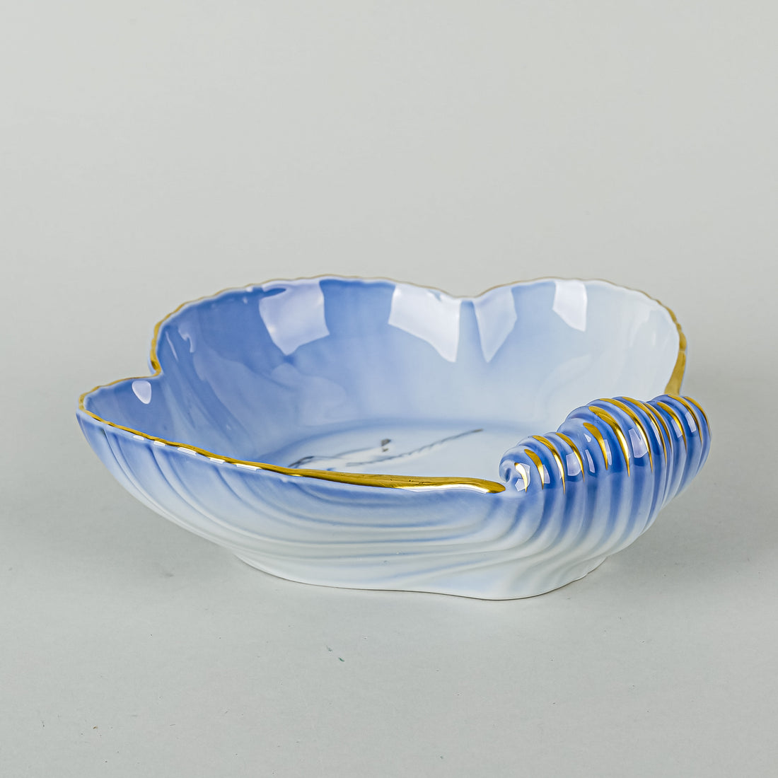 BING & GRØNDAHL Seagull Shell Dish #42