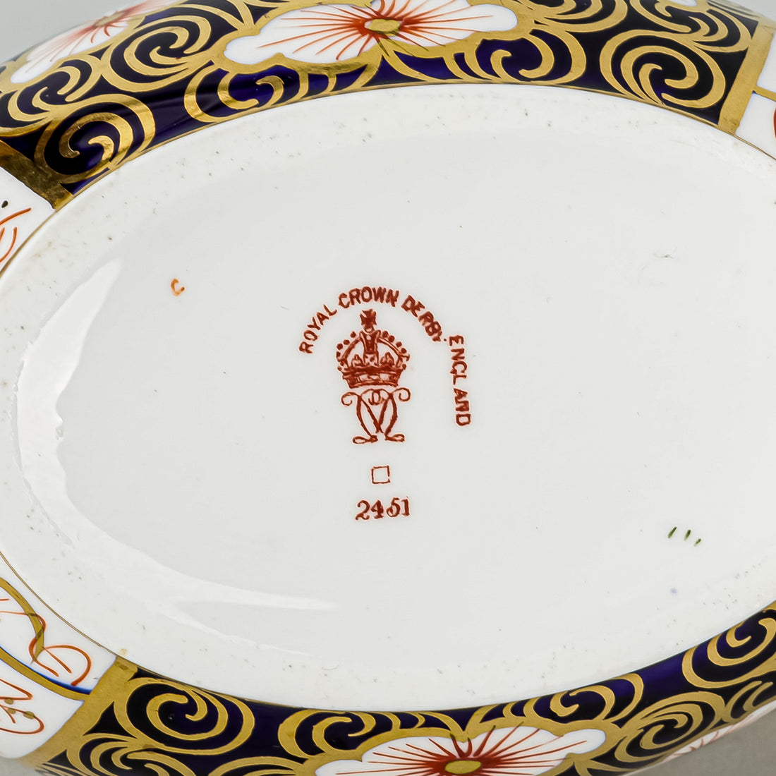 ROYAL CROWN DERBY Traditional Imari 2451 Cream & Covered Sugar - Dublin Shape