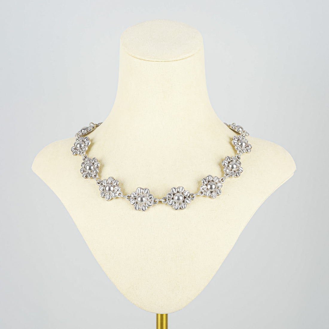 Sterling Silver Daisy Link Necklace