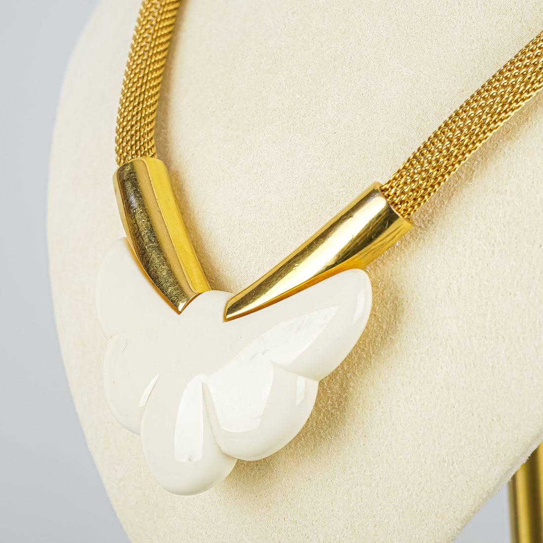 GIVENCHY Vintage Gold Plate Cream Resin Necklace