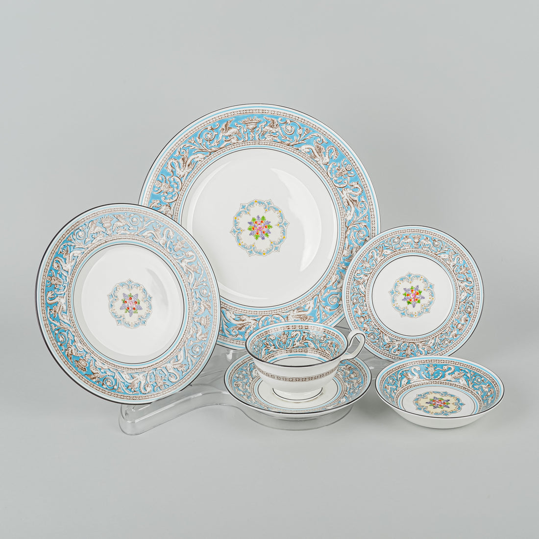 WEDGWOOD Florentine W2714 7 Place Settings Plus Extras