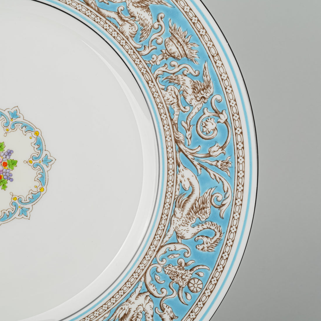WEDGWOOD Florentine W2714 7 Place Settings Plus Extras