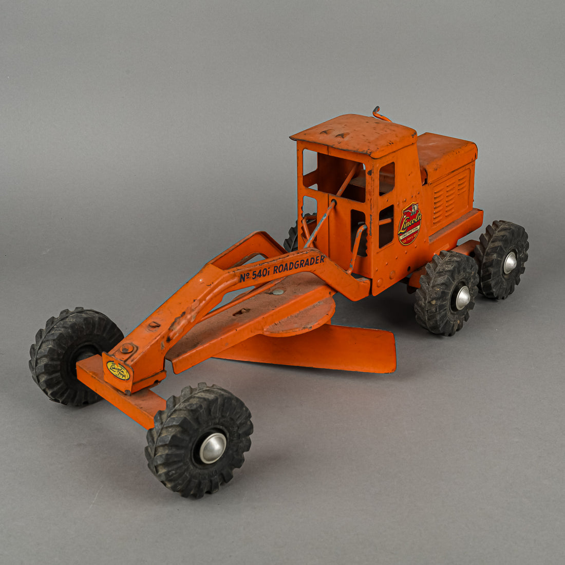 LINCOLN TOYS Canada Pressed Metal Road Grader