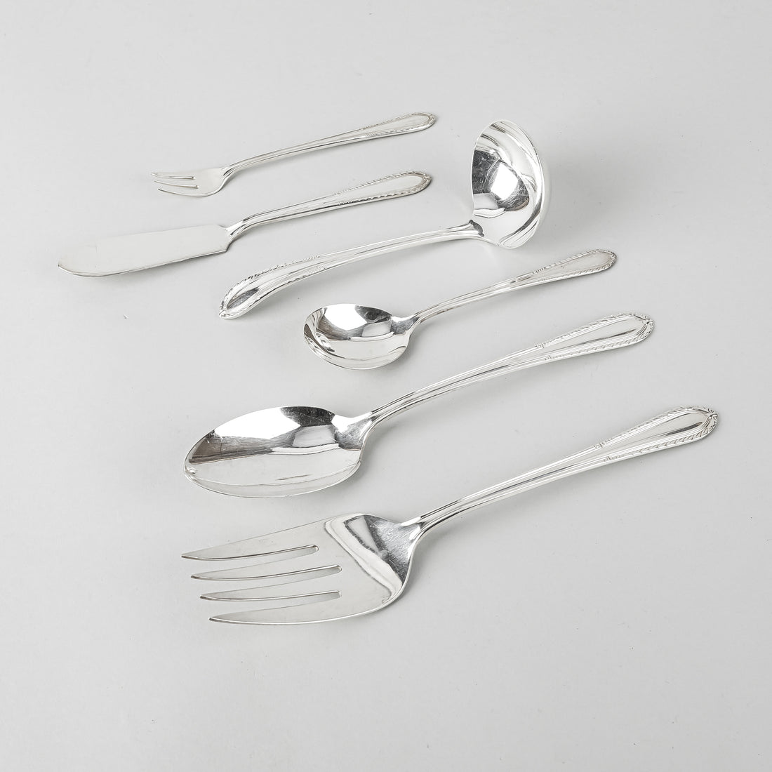 ROGERS & BROS Ladyship Silverplate Flatware 8 Place Settings Plus Extras