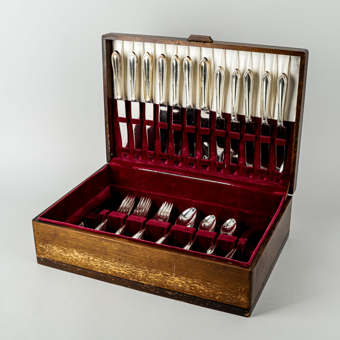 ROGERS & BROS Ladyship Silverplate Flatware 8 Place Settings Plus Extras