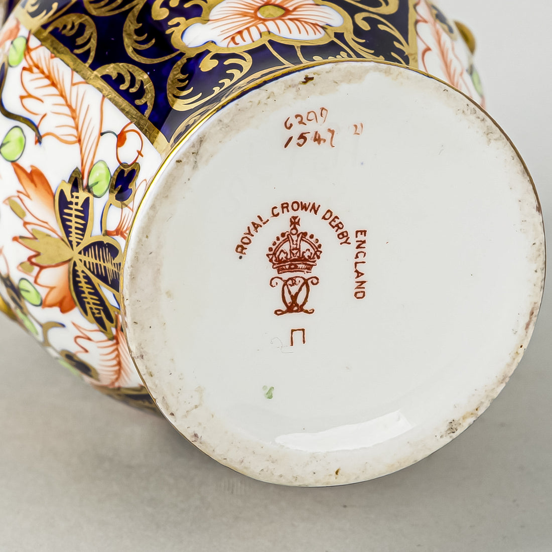 ROYAL CROWN DERBY Imari 6299 Two Handled Vase 1547