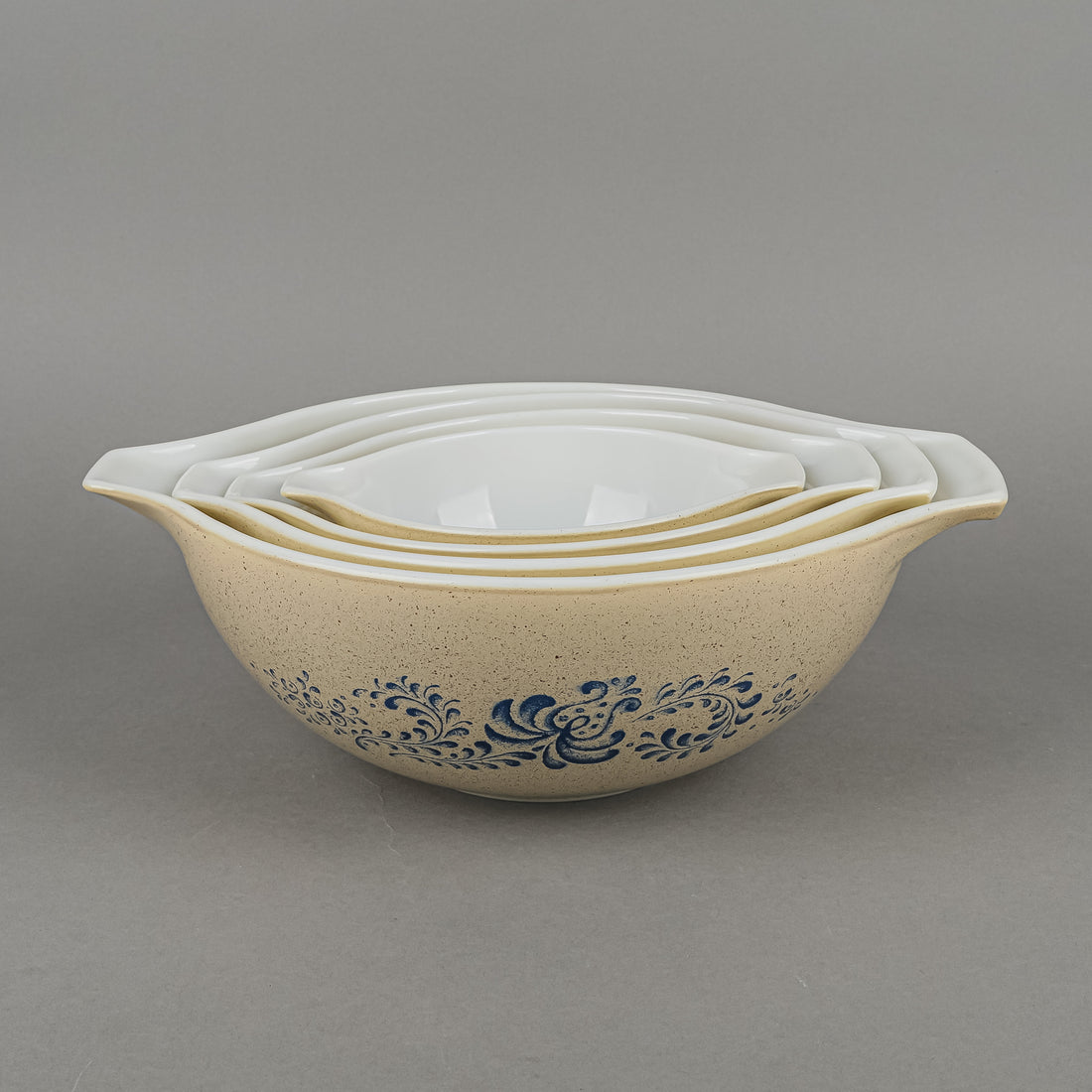 PYREX Homestead Cinderella Mixing Bowl Set 4 Pieces