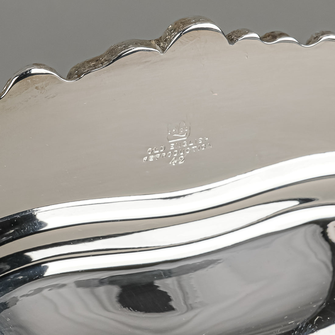 LIPMAN BROS Old English Reproduction Silverplate Covered Entree Dish