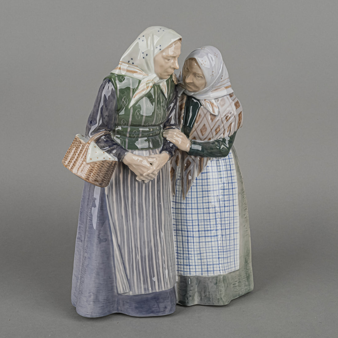 RCOPENHAGEN Figurine Two Women Talking/Gossips 1319