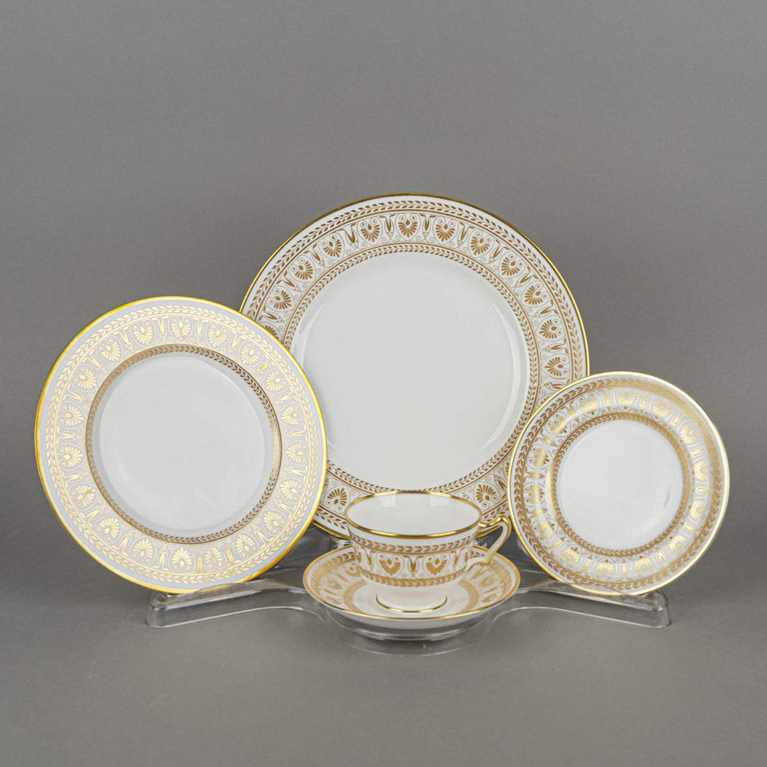 CROWN STAFFORDSHIRE Gold Victoria A155882 11 Place Settings Plus Extras