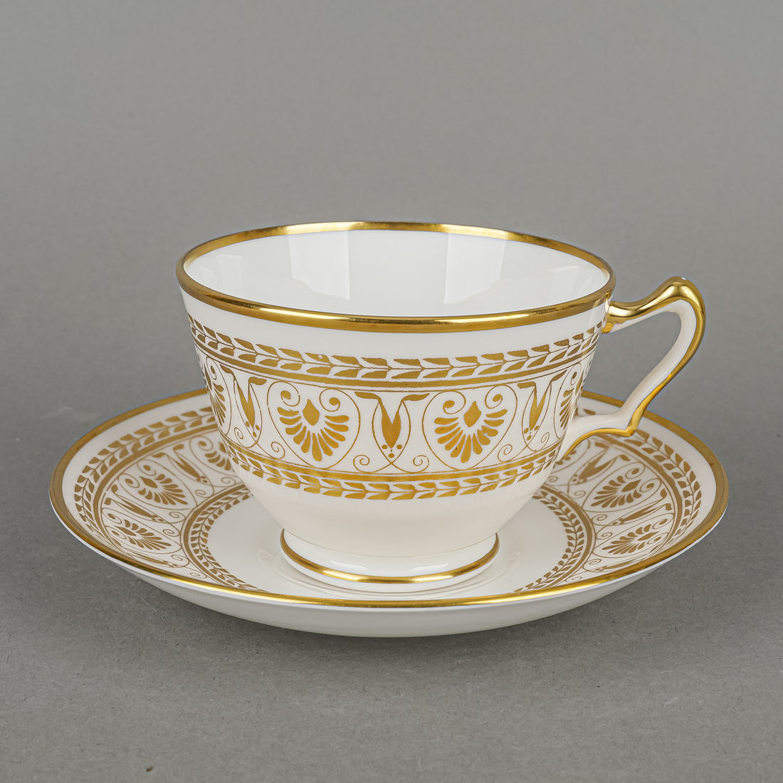 CROWN STAFFORDSHIRE Gold Victoria A155882 11 Place Settings Plus Extras