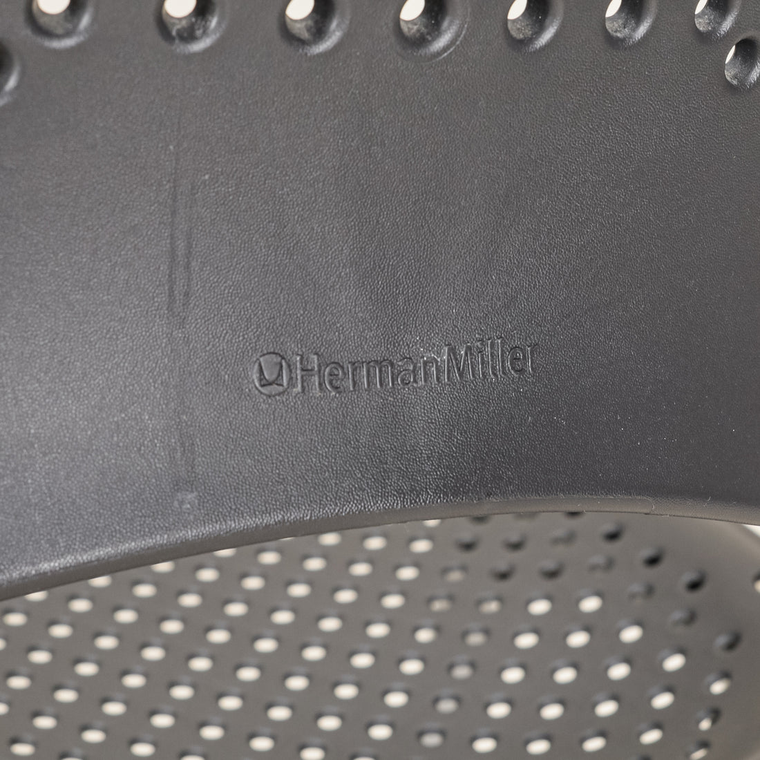 HERMAN MILLER Caper Stacking Chair
