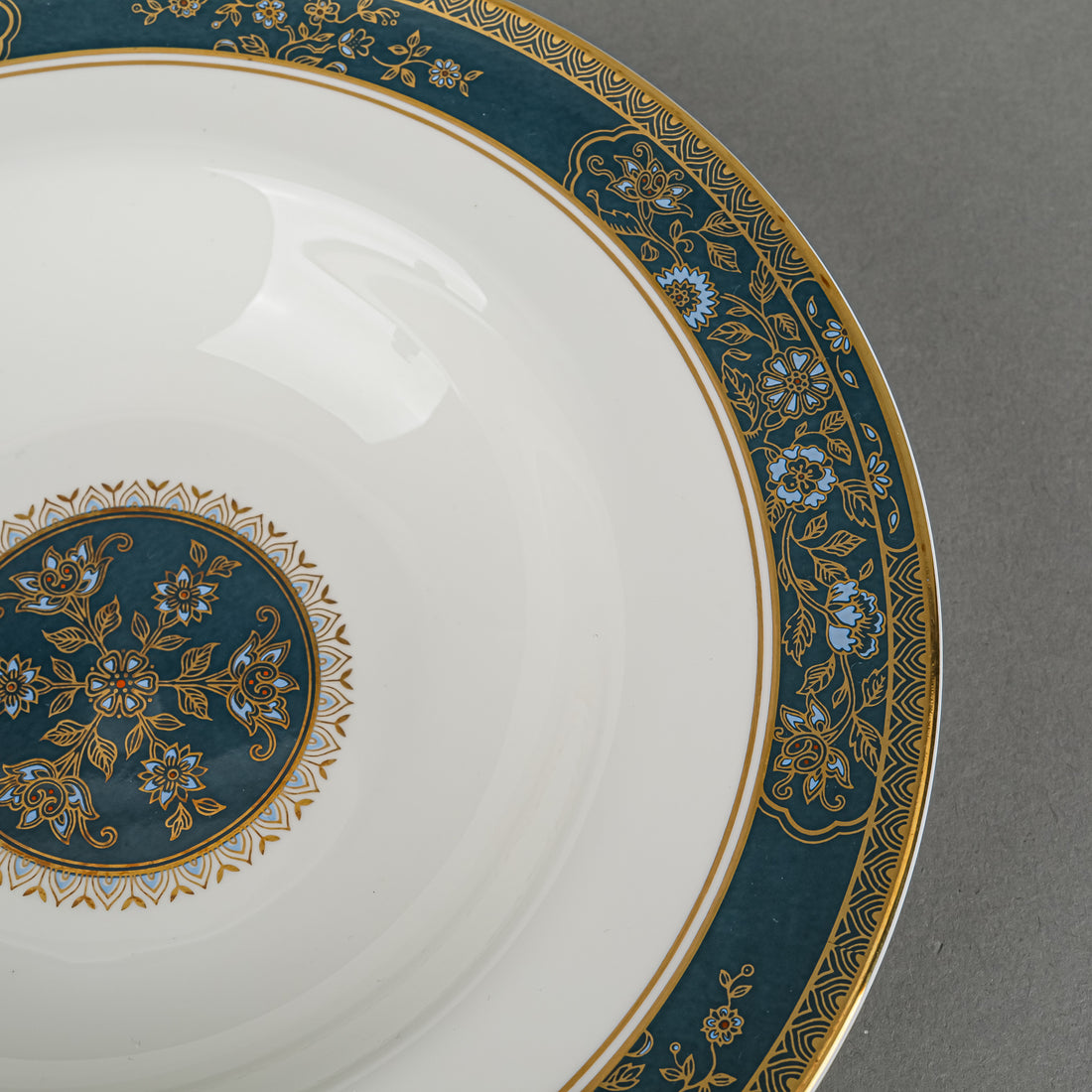 ROYAL DOULTON Carlyle Rimmed Soup Plates Set Of 4