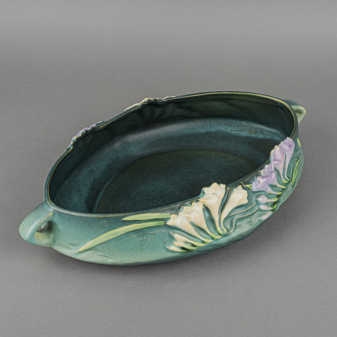 ROSEVILLE Freesia Green Console Bowl 466-10"