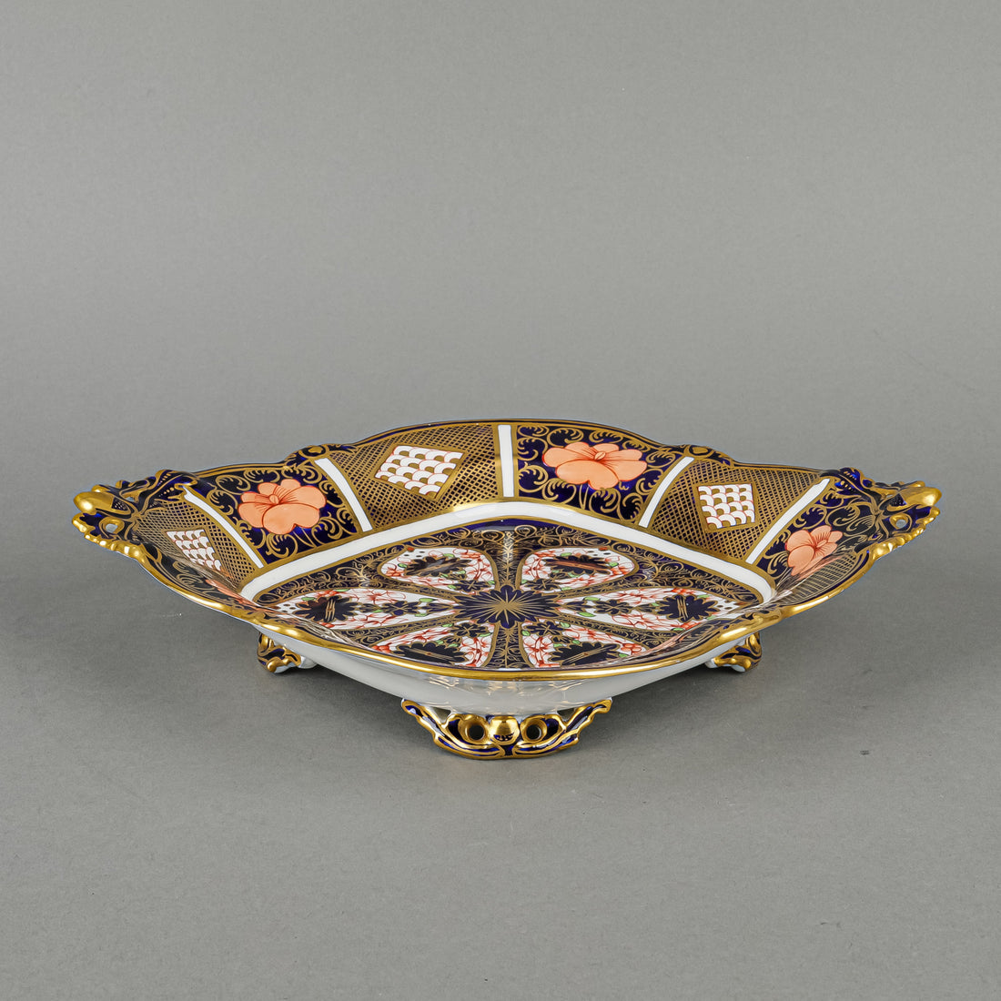 ROYAL CROWN DERBY Old Imari 1128 Acorn Footed Basket