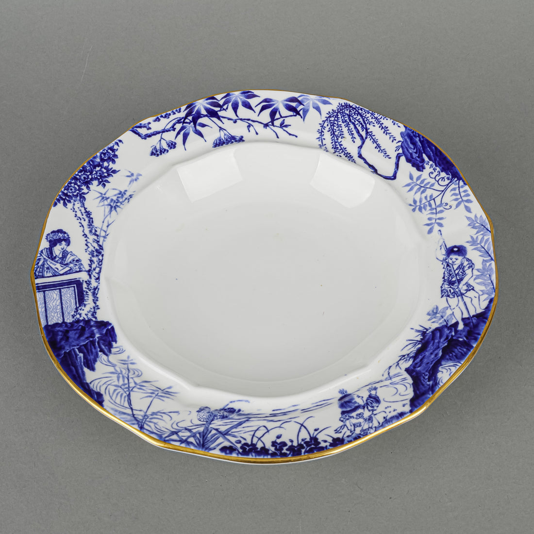 ROYAL CROWN DERBY Mikado Covered Muffin Dish