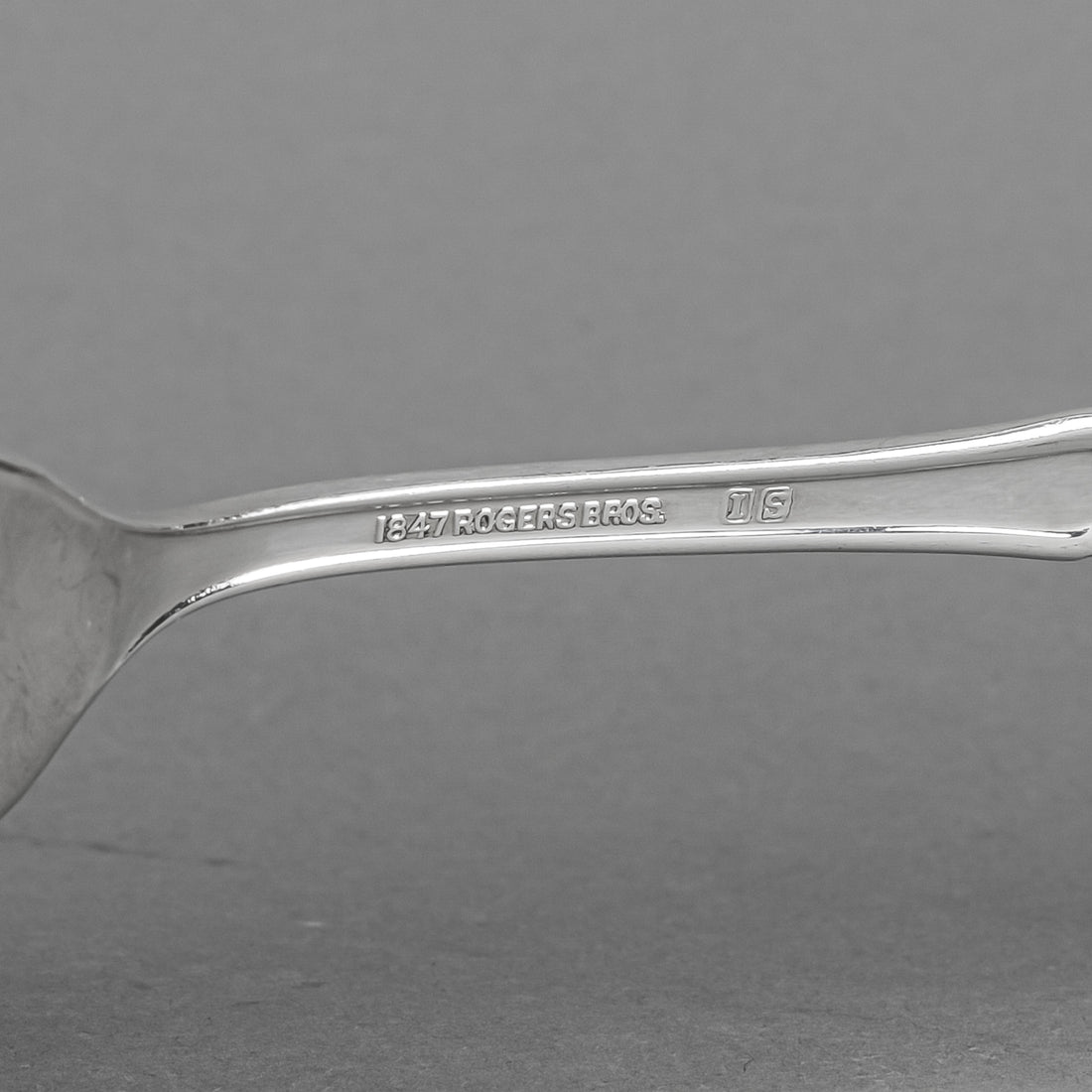 1847 ROGERS BROS Centennial Silverplate Flatware 12 Place Settings Plus Extras
