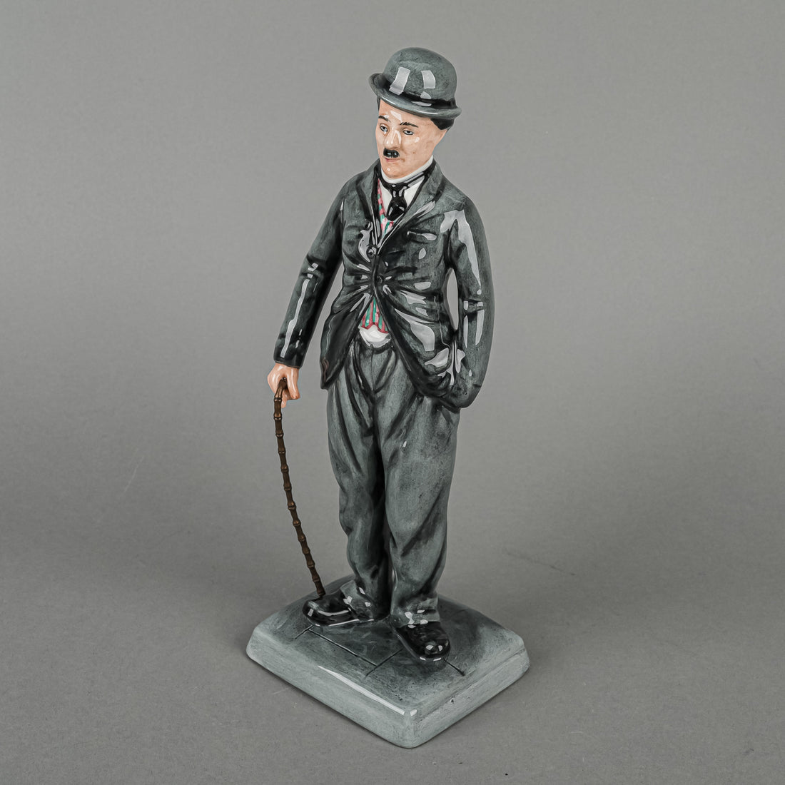 ROYAL DOULTON Figurine Charlie Chaplin HN 2771