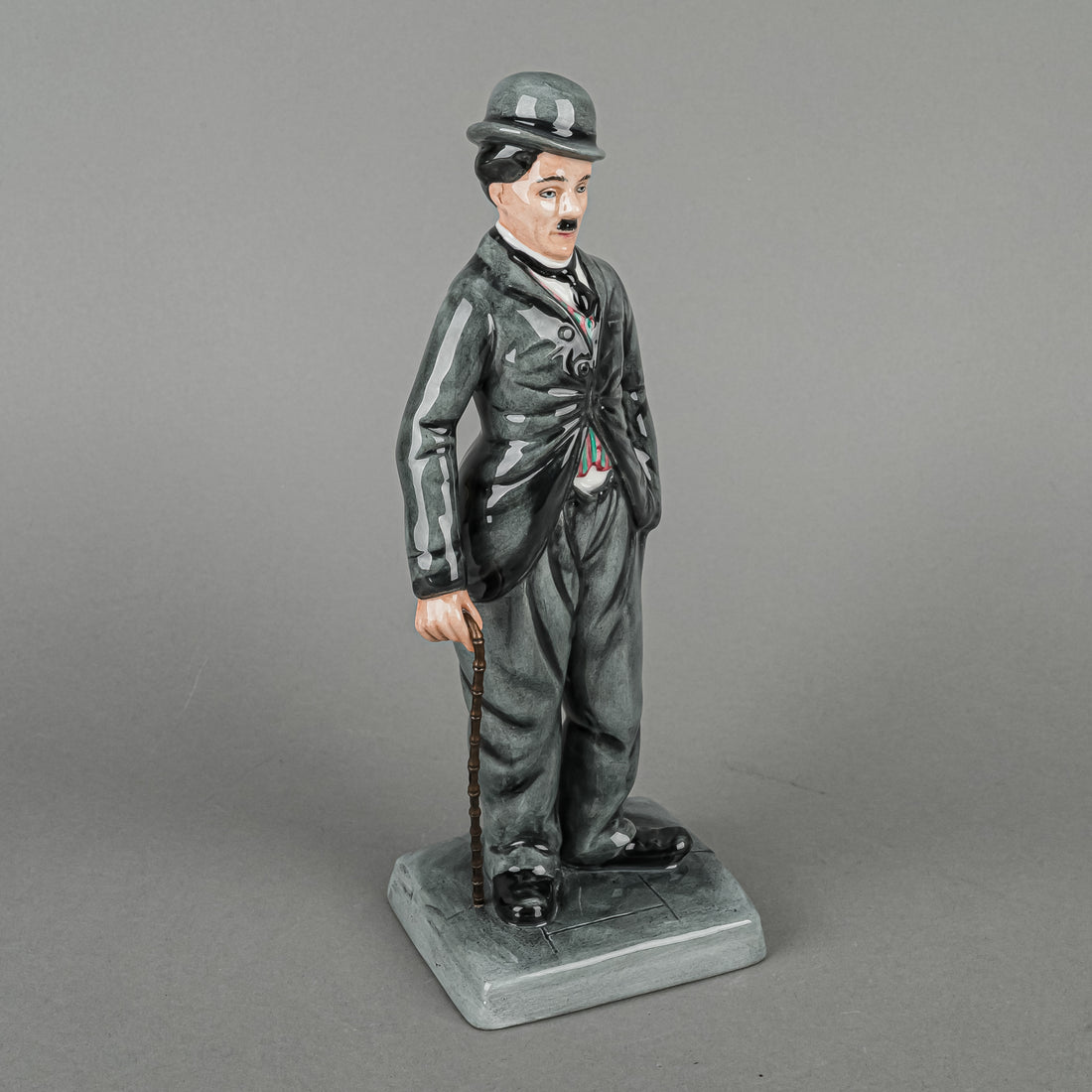 ROYAL DOULTON Figurine Charlie Chaplin HN 2771