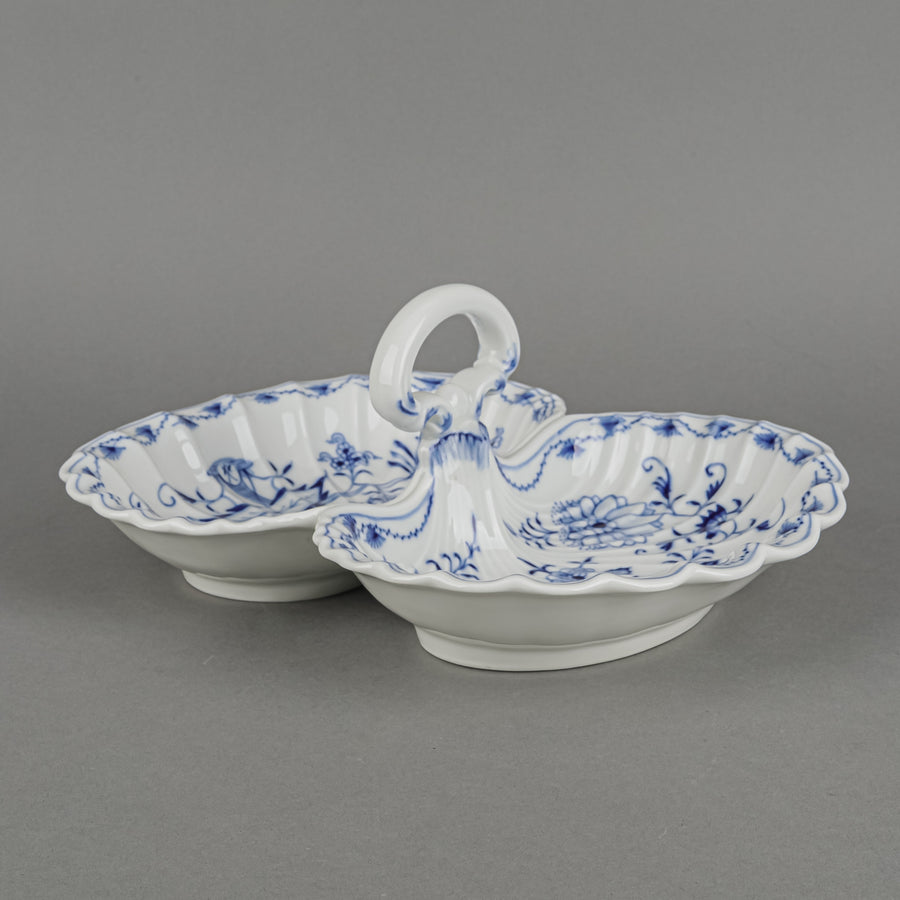 MEISSEN Blue Onion Two Section Shell Dish With Handle