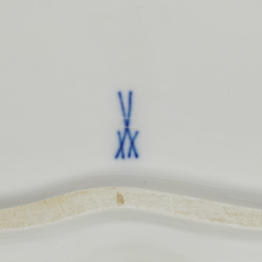 MEISSEN Blue Onion Two Section Shell Dish With Handle