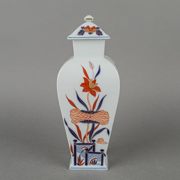 VISTA ALEGRE Imari Pattern Lidded Vase - Hand Decorated