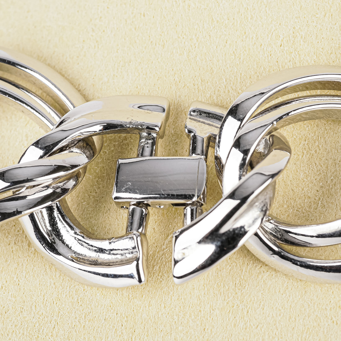 NINA RICCI Silver Tone Link Necklace