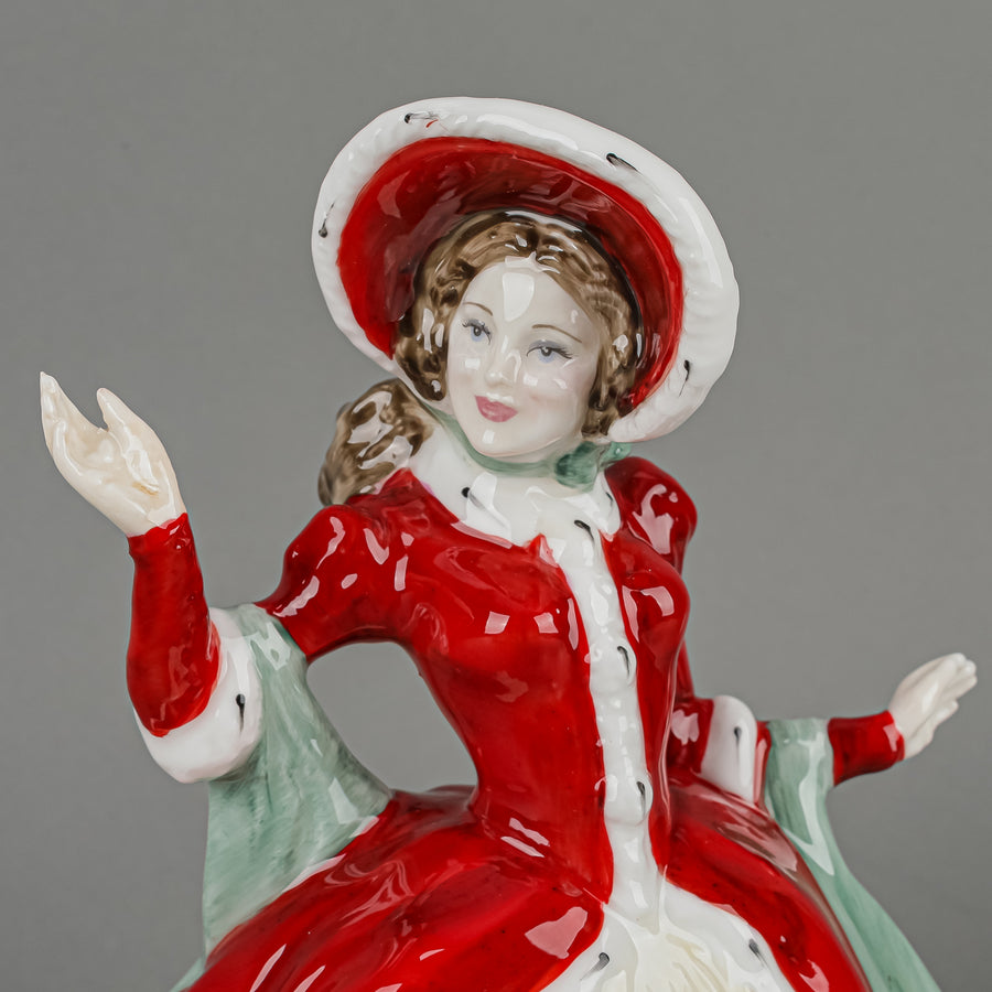 ROYAL DOULTON Figurine Victorian Christmas HN 4675