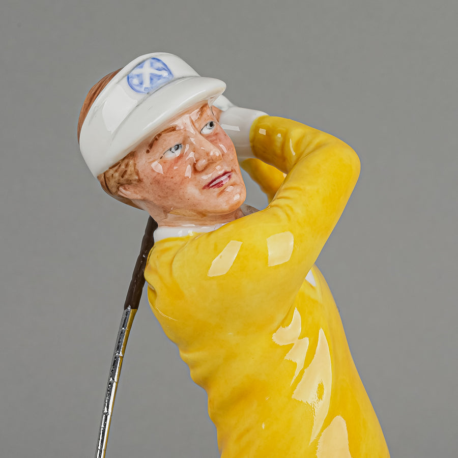 ROYAL DOULTON Figurine Teeing Off HN 3276