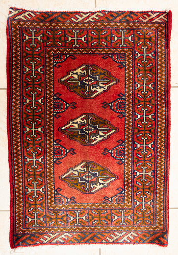 Hand Knotted Wool Mat/Rug 34"x23"