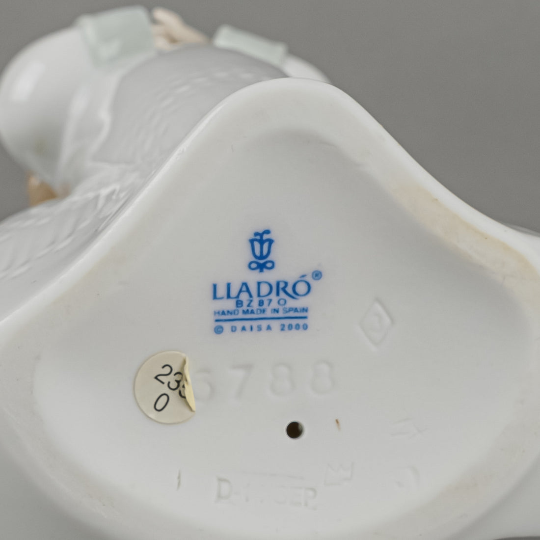 LLADRO Figurine An Angels Wish 6788