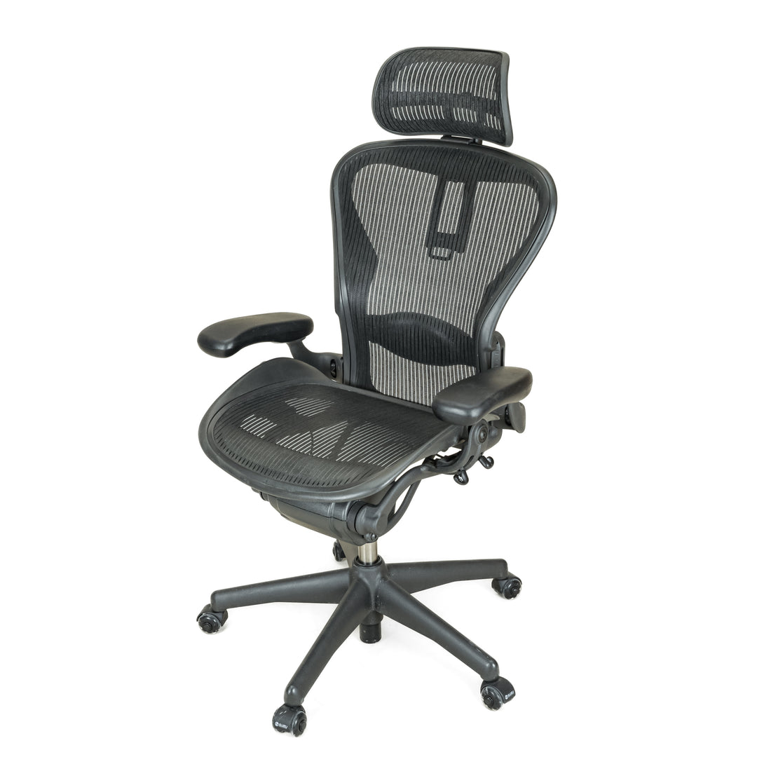 HERMAN MILLER Aeron Chair With Headrest