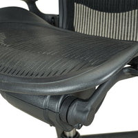 HERMAN MILLER Aeron Chair With Headrest