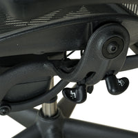 HERMAN MILLER Aeron Chair With Headrest