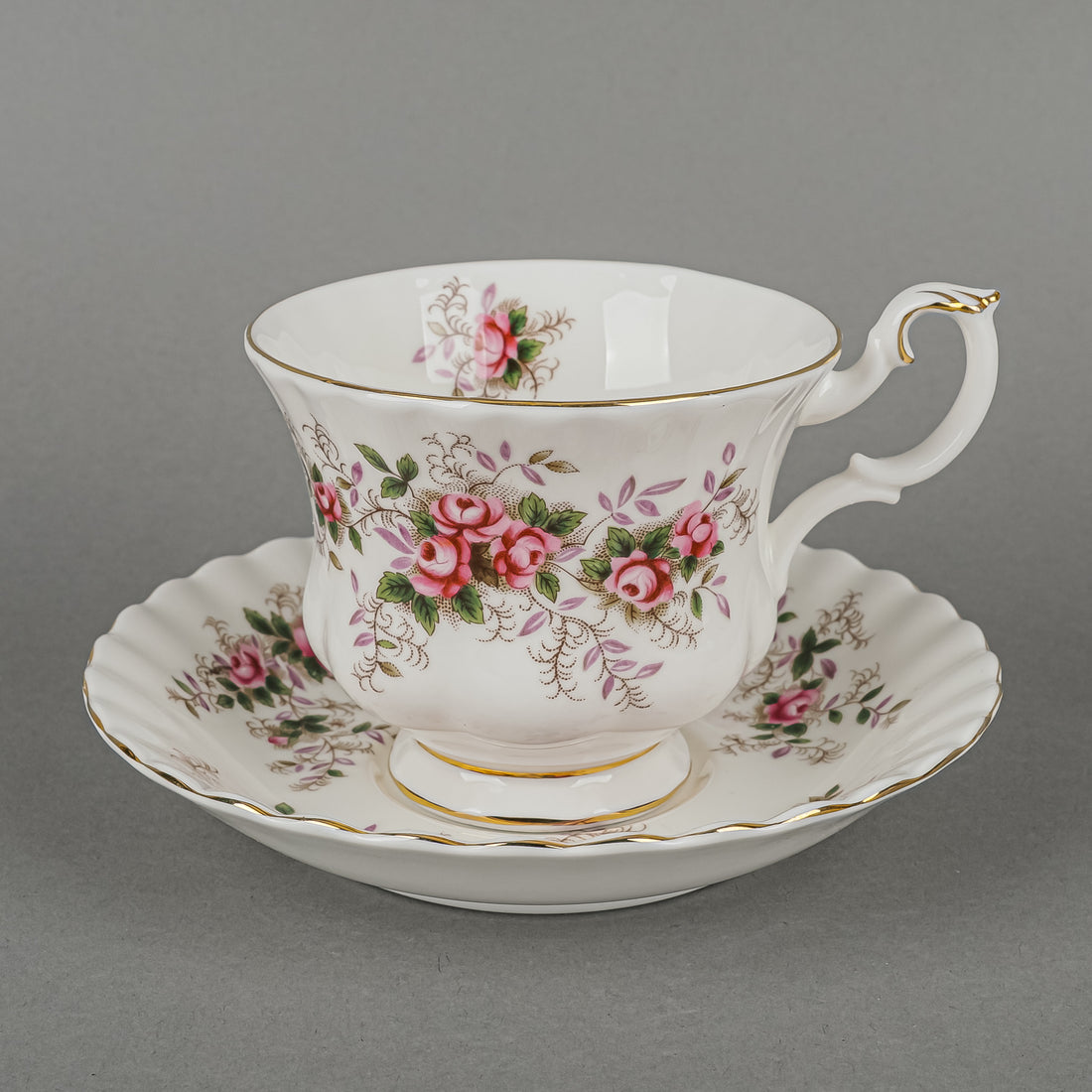 ROYAL ALBERT Lavender Rose 12 Place Settings