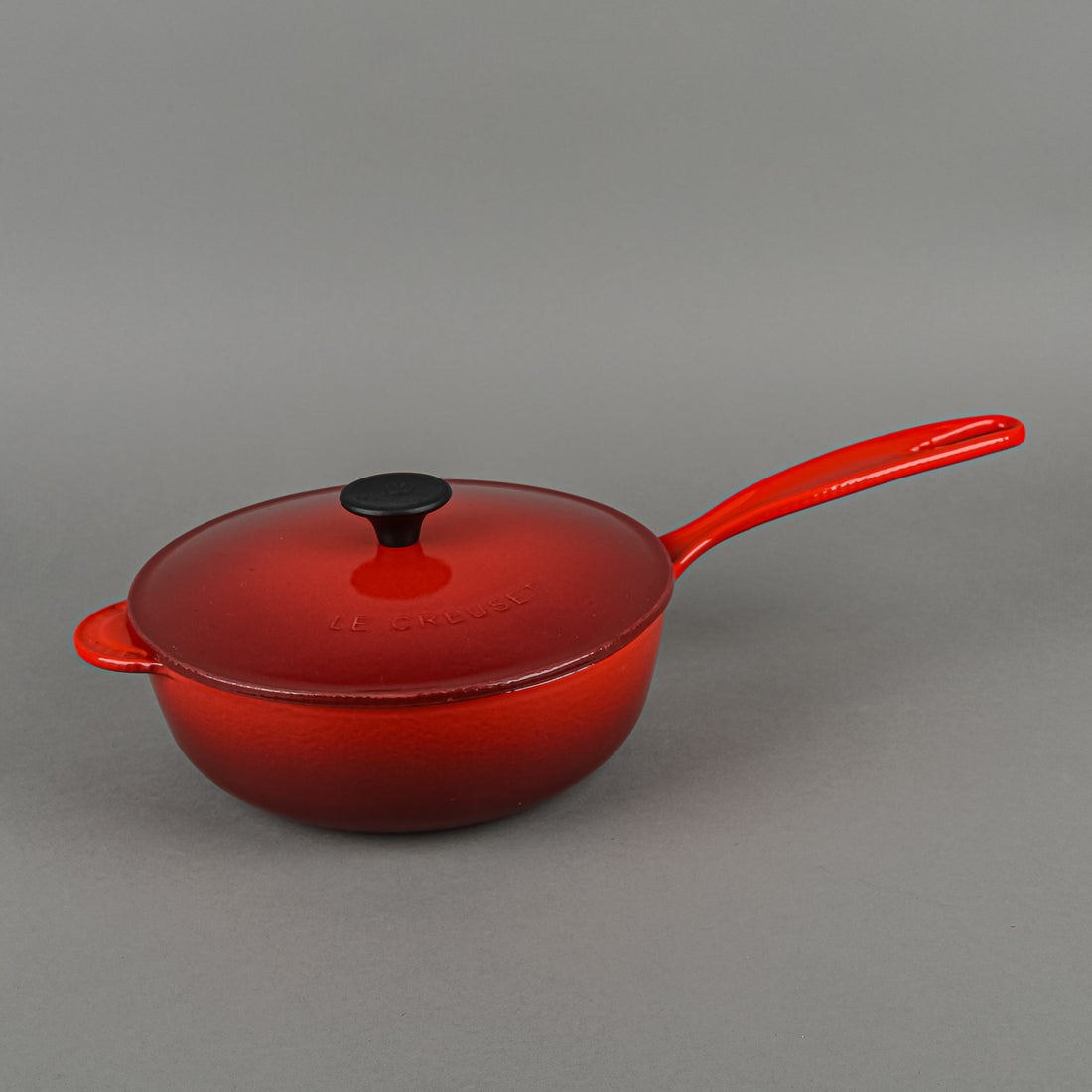 LE CREUSET Enamel Cast Iron Lidded Saucier Pan - Flame
