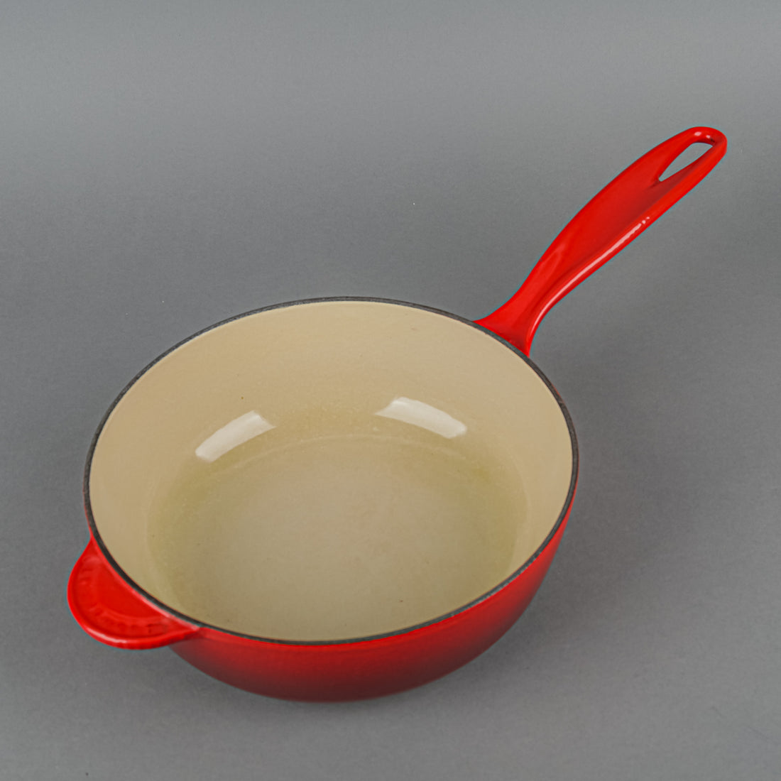 LE CREUSET Enamel Cast Iron Lidded Saucier Pan - Flame