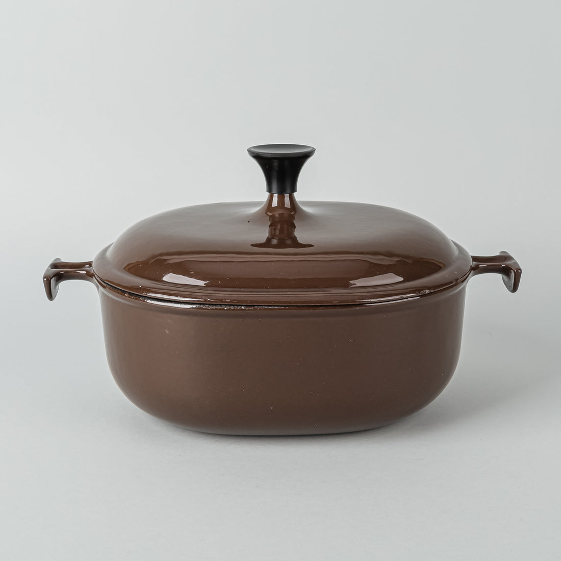LE CREUSET La Mama Oval Covered Casserole