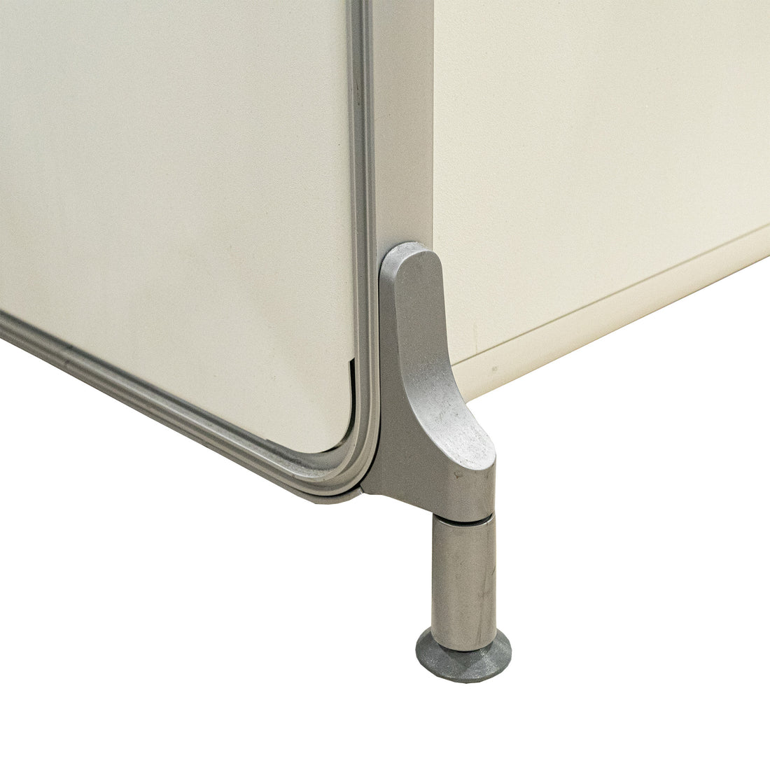 HERMAN MILLER Teneo Credenza