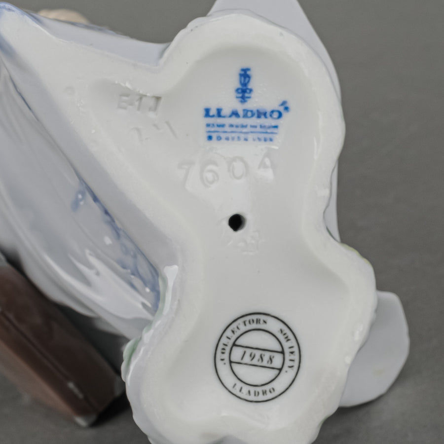 LLADRO Figurine School Day 7604