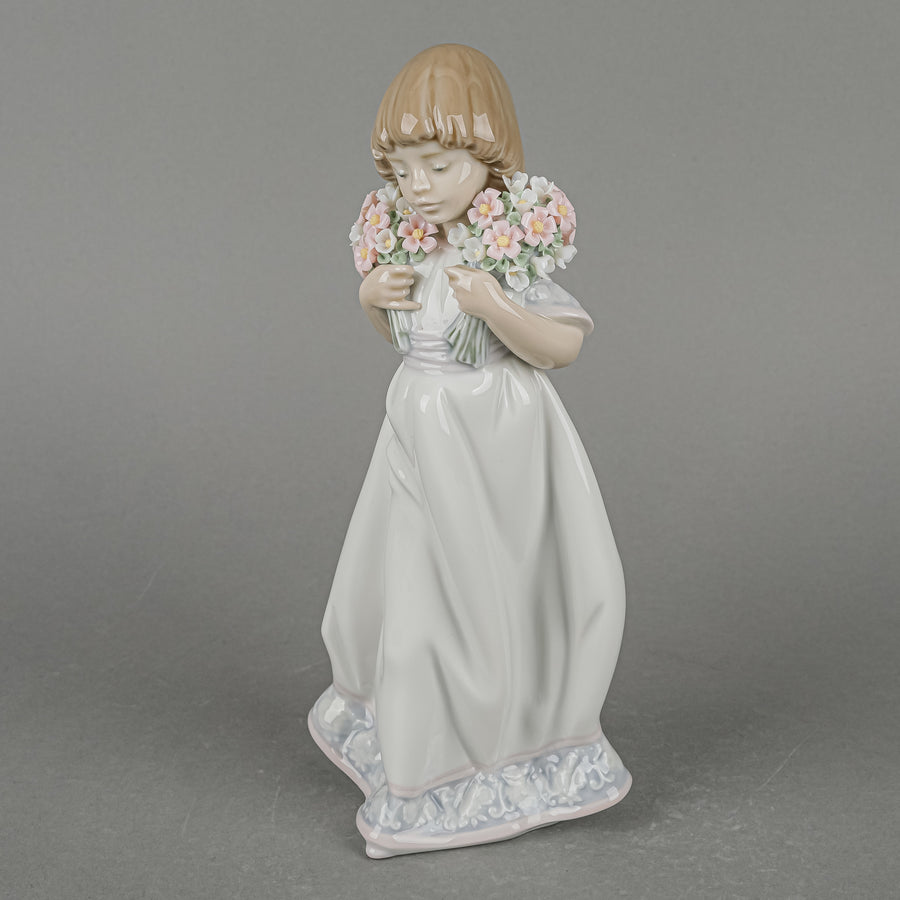 LLADRO Figurine Spring Bouquets 7603