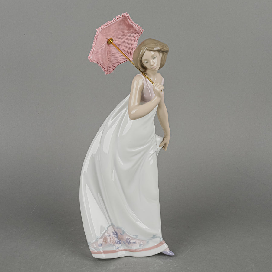 LLADRO Figurine Afternoon Promenade 7636