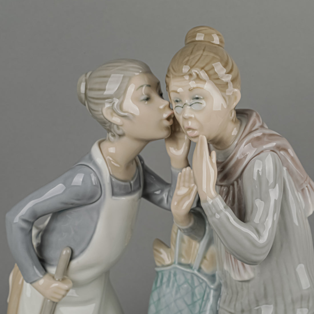 LLADRO Figurine The Gossips 4984