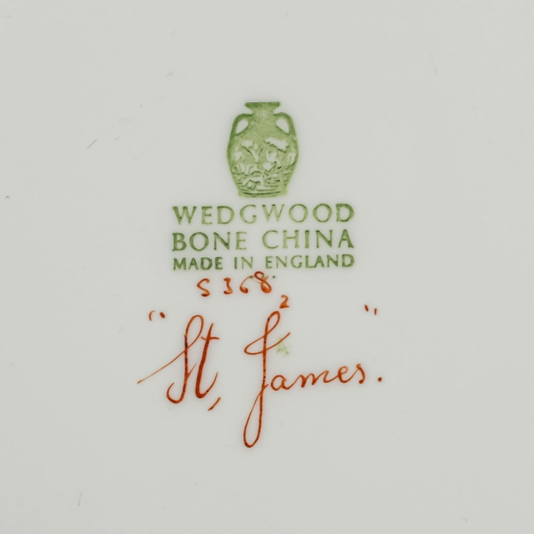 WEDGWOOD St James S368 8 Place Settings